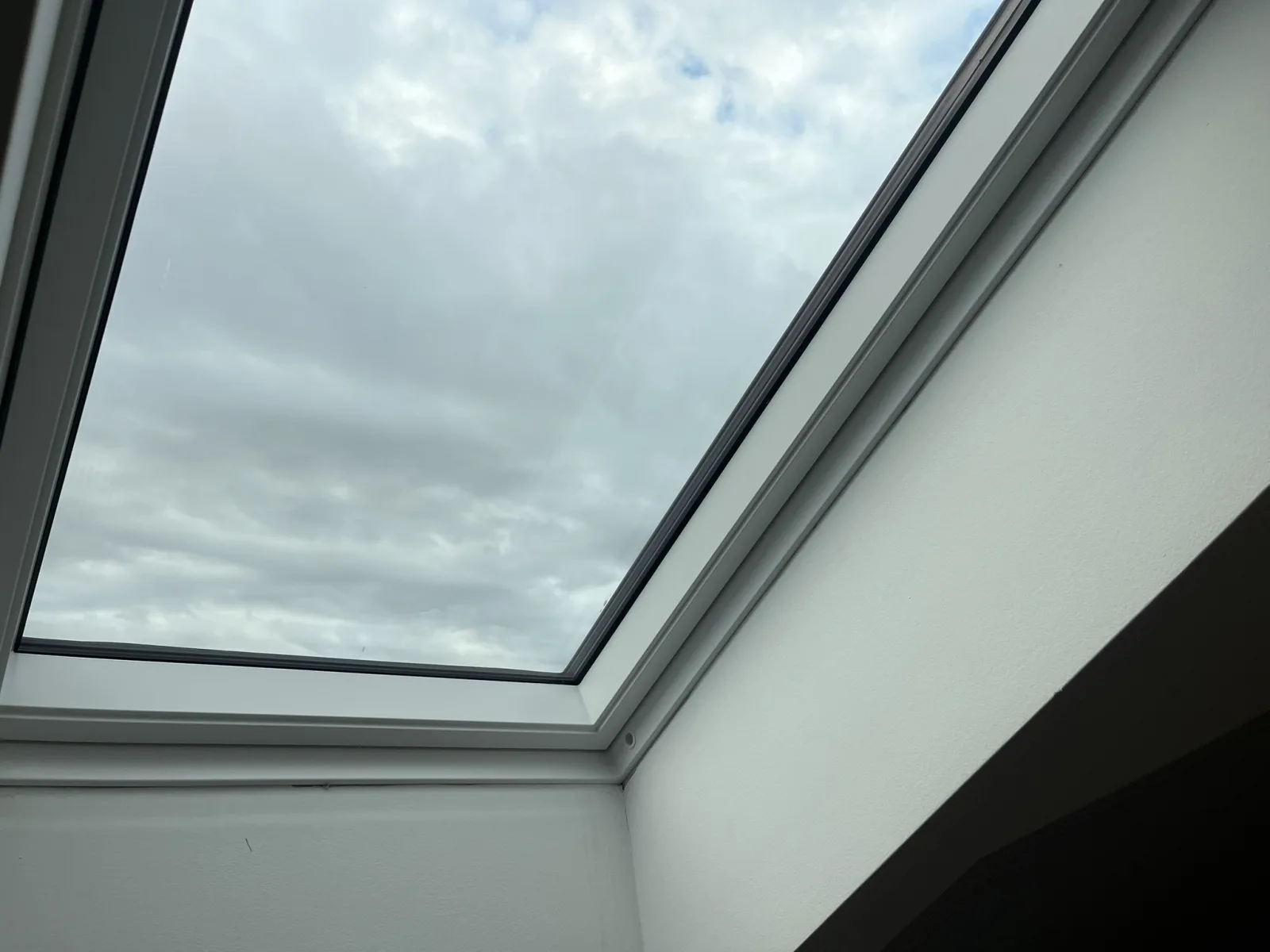 Servis a kontrola střešního okna Velux